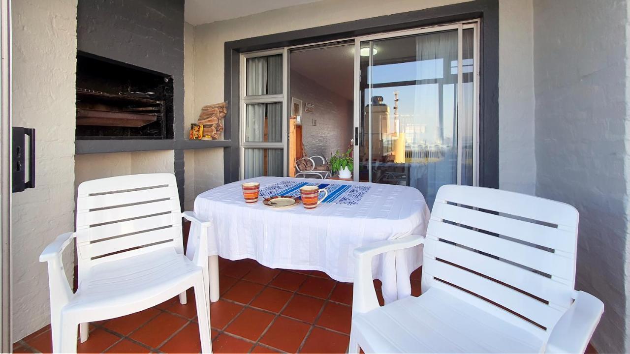 Family Beach Escape: Fully-Equipped 6 Sleeper Apartment Jeffreys Bay Kültér fotó
