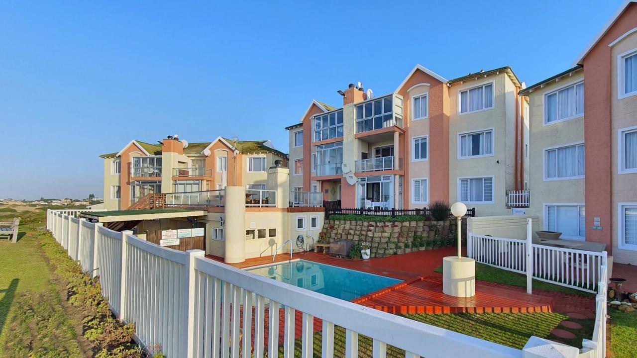 Family Beach Escape: Fully-Equipped 6 Sleeper Apartment Jeffreys Bay Kültér fotó