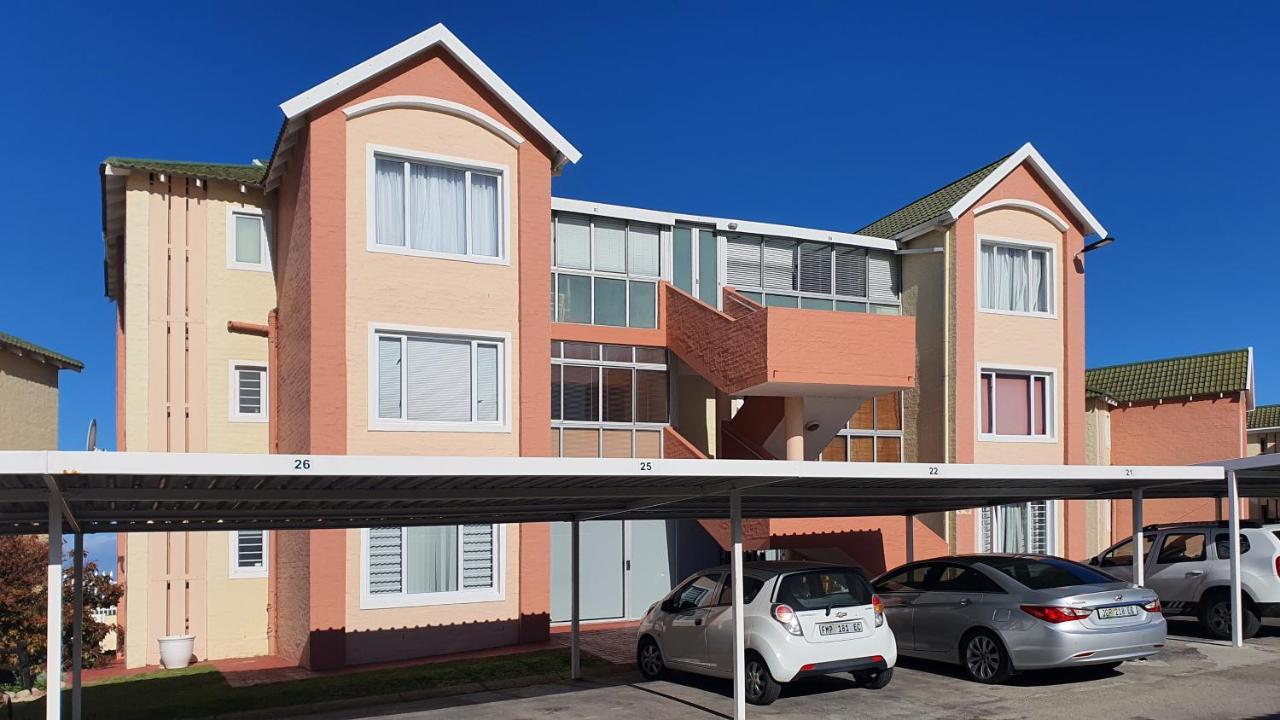 Family Beach Escape: Fully-Equipped 6 Sleeper Apartment Jeffreys Bay Kültér fotó